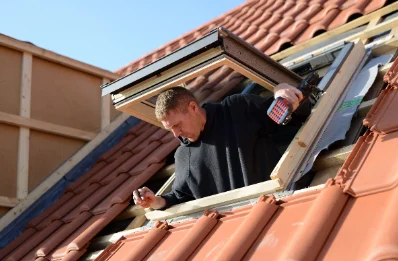 Pose de fenêtres de toit Velux à Herzeele